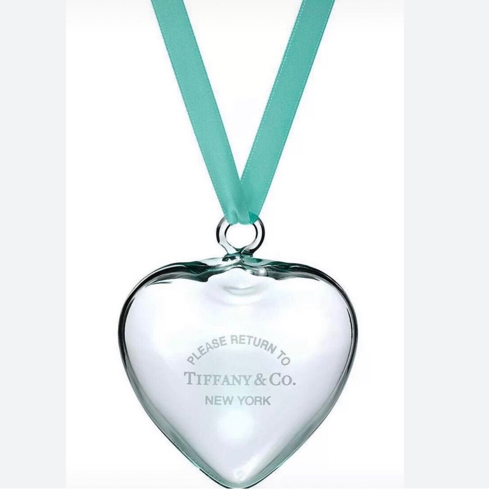 Beautiful return to Tiffany glass ornament. Great  special gift